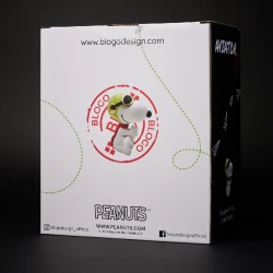 snoopy peanuts aviator