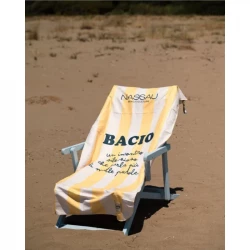 Nassau beach culture telo mare bacio